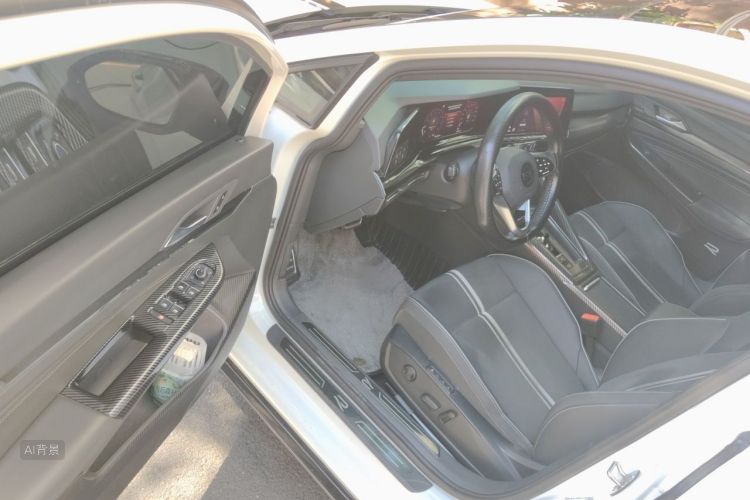 Volkswagen Golf 2021 car image #18