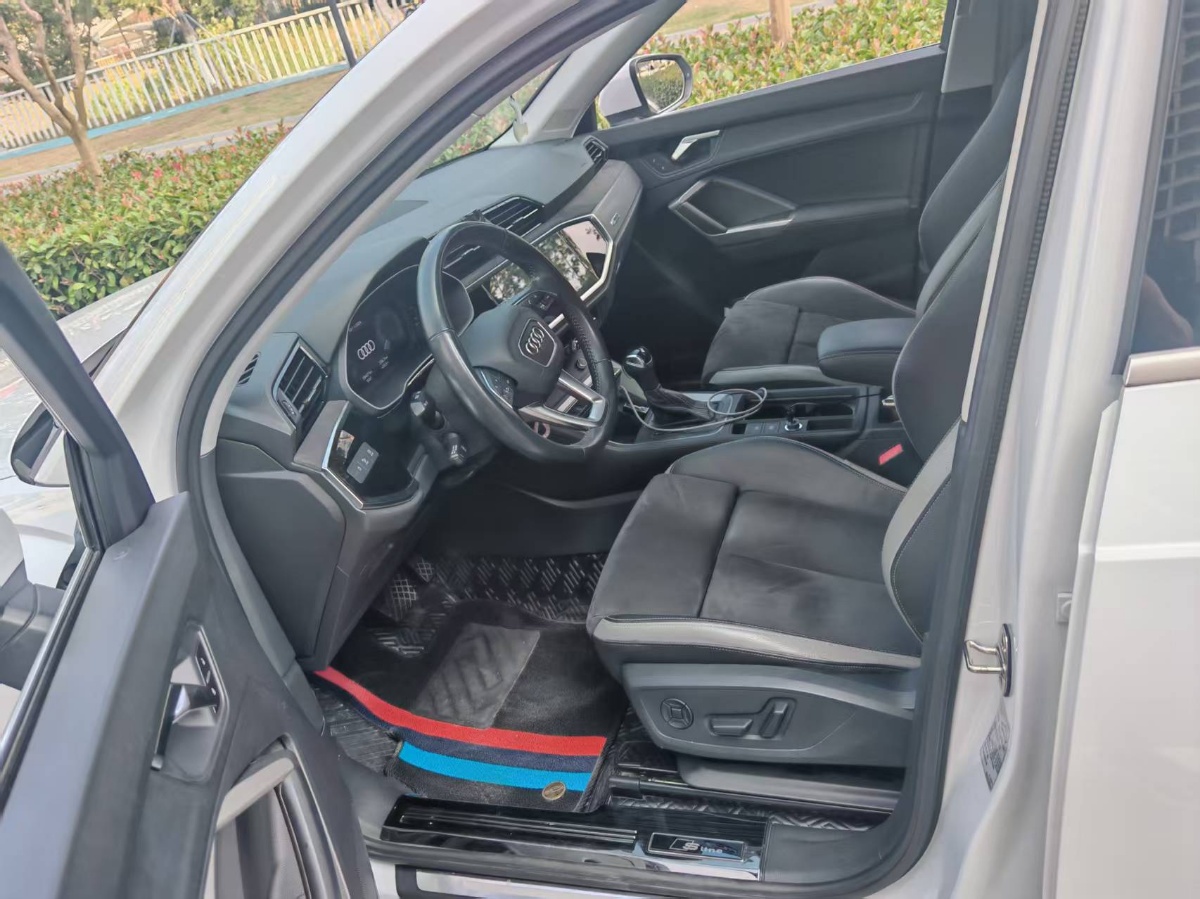 Audi Q3 2020 صورة سيارة #5