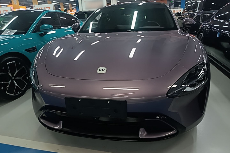 MI SU7 2024 immagine di auto #3