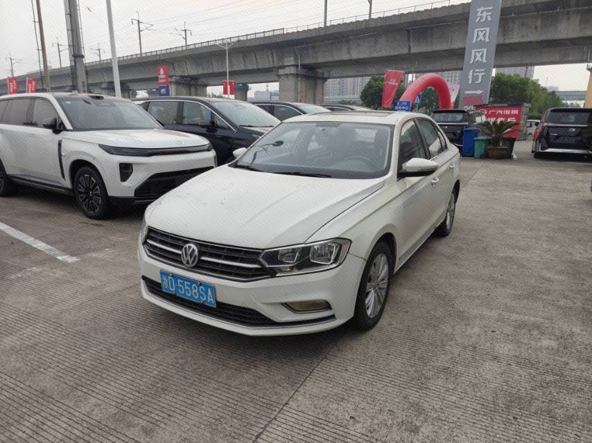 Volkswagen Bora 2016 car image 