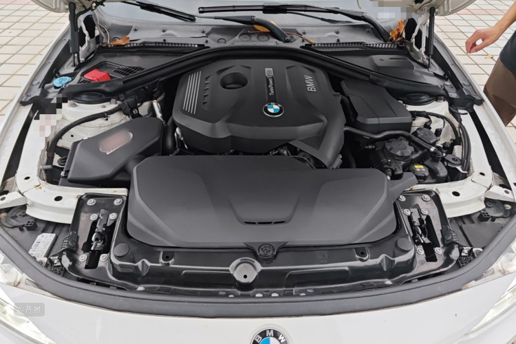 BMW 3 Series 2017 car image #22