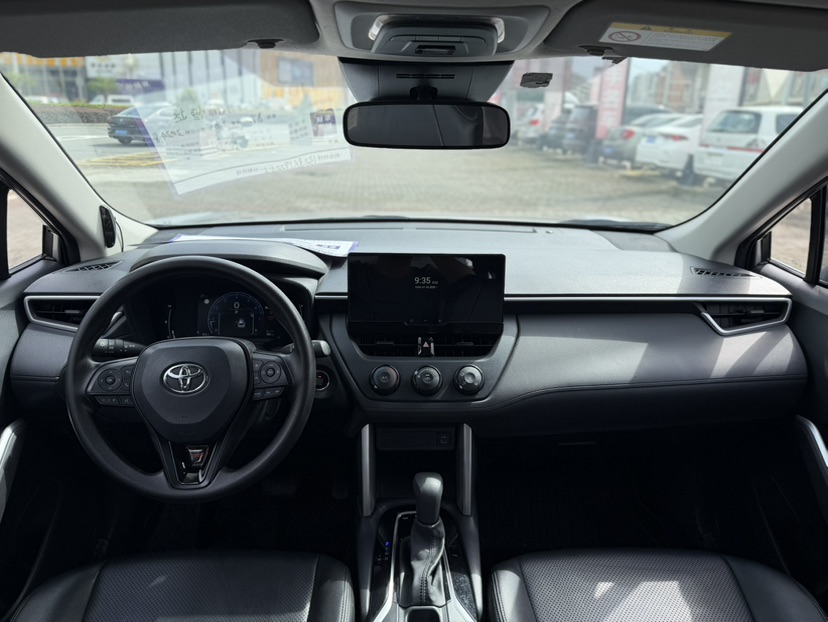 Toyota Corolla Cross 2024 car image #9