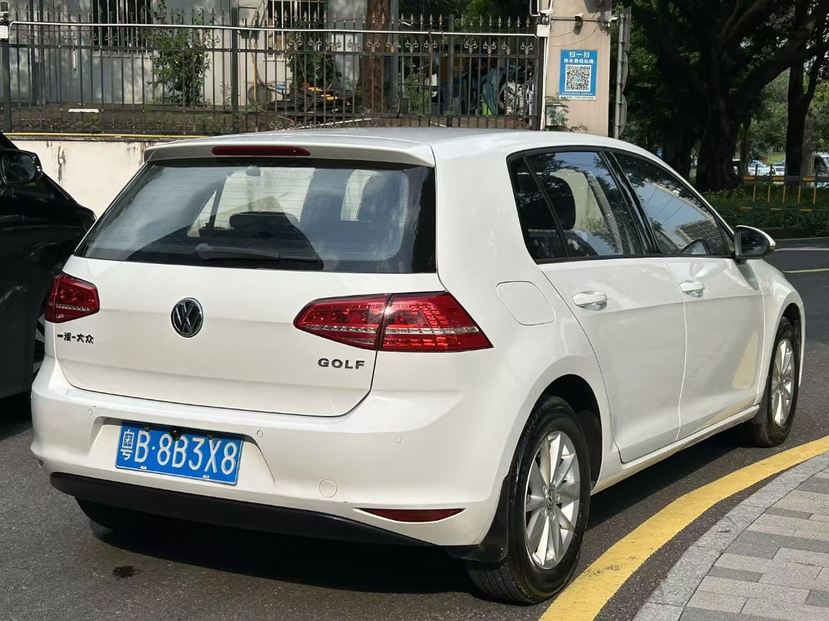 Volkswagen Golf 2014 car image #4