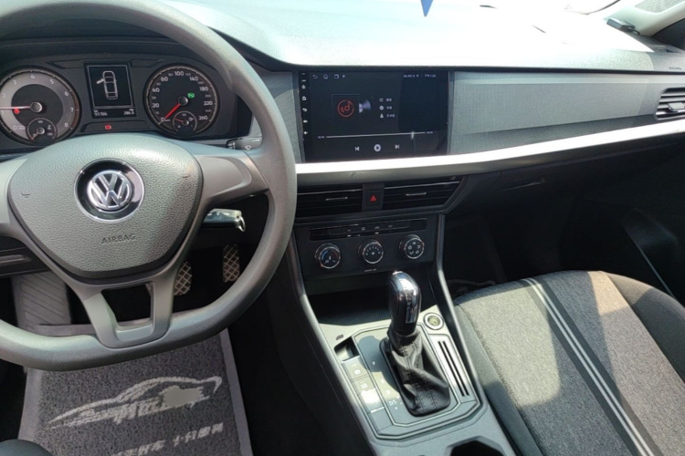 Volkswagen Lavida 2018 car image #10