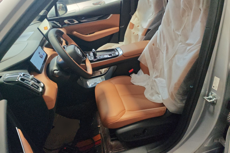 GEELY Boyue L 2026 image de voiture #15