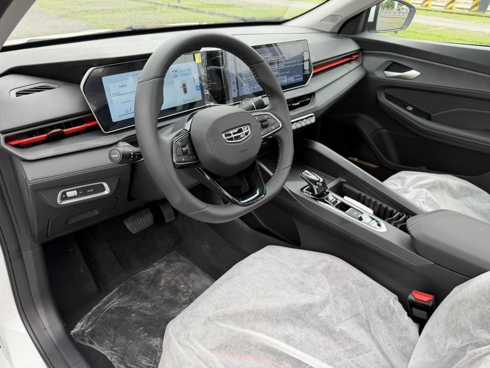 GEELY Binray 2026 #30 GEELY Binray 2026 immagine di auto #30