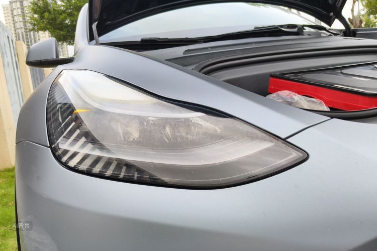 Tesla Model Y 2021 car image #8