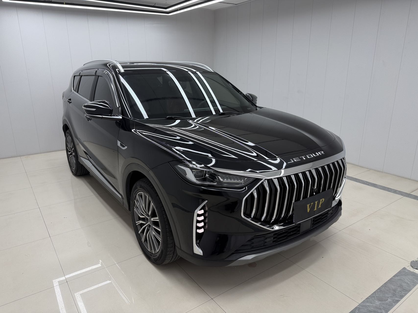 Jetour X70 PLUS 2023 car image #3