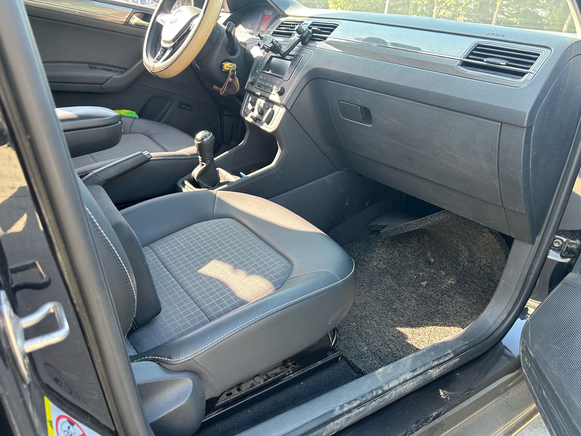 Volkswagen Santana 2016 imagen de coche #5
