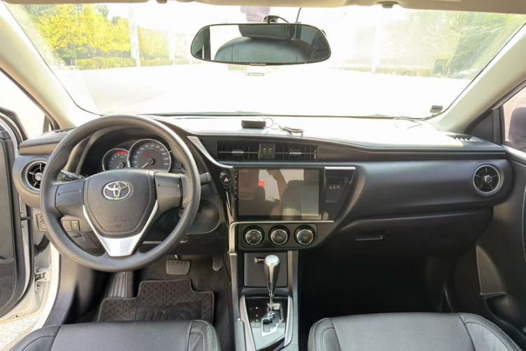 Toyota Corolla 2019 #11 Toyota Corolla 2019 car image #11