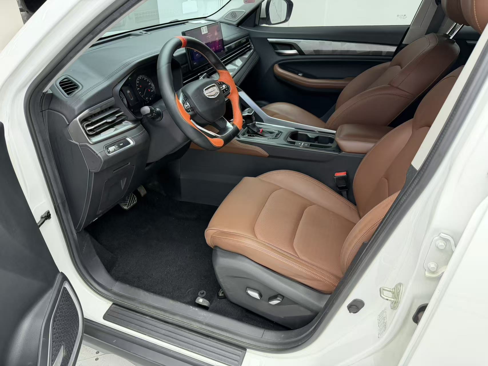 GEELY Vision X6 2022 car image #10