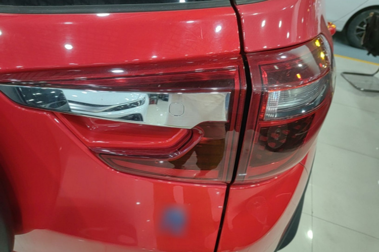 BYD Yuan New Energy 2019 car image #8