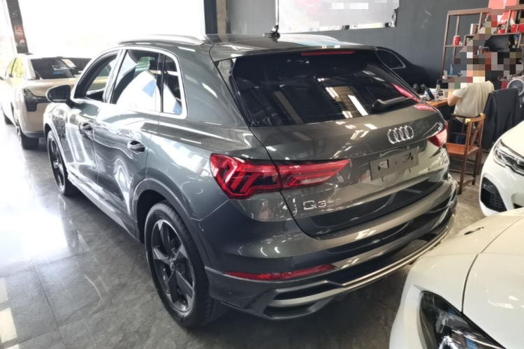 Audi Q3 2019 #5 Audi Q3 2019 car image #5