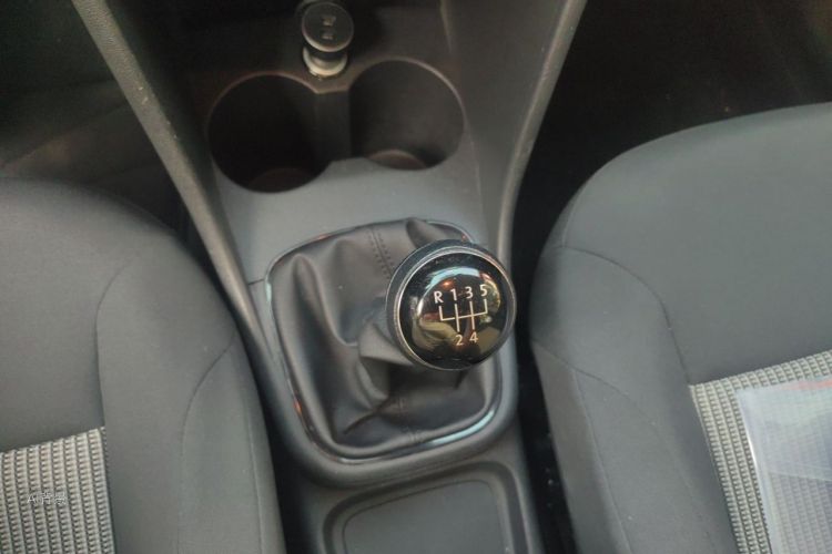 Volkswagen Polo 2019 #16 Volkswagen Polo 2019 car image #16