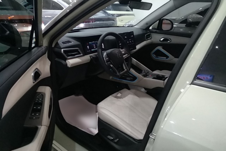 BYD YuanUP 2024 #15 BYD YuanUP 2024 صورة سيارة #15