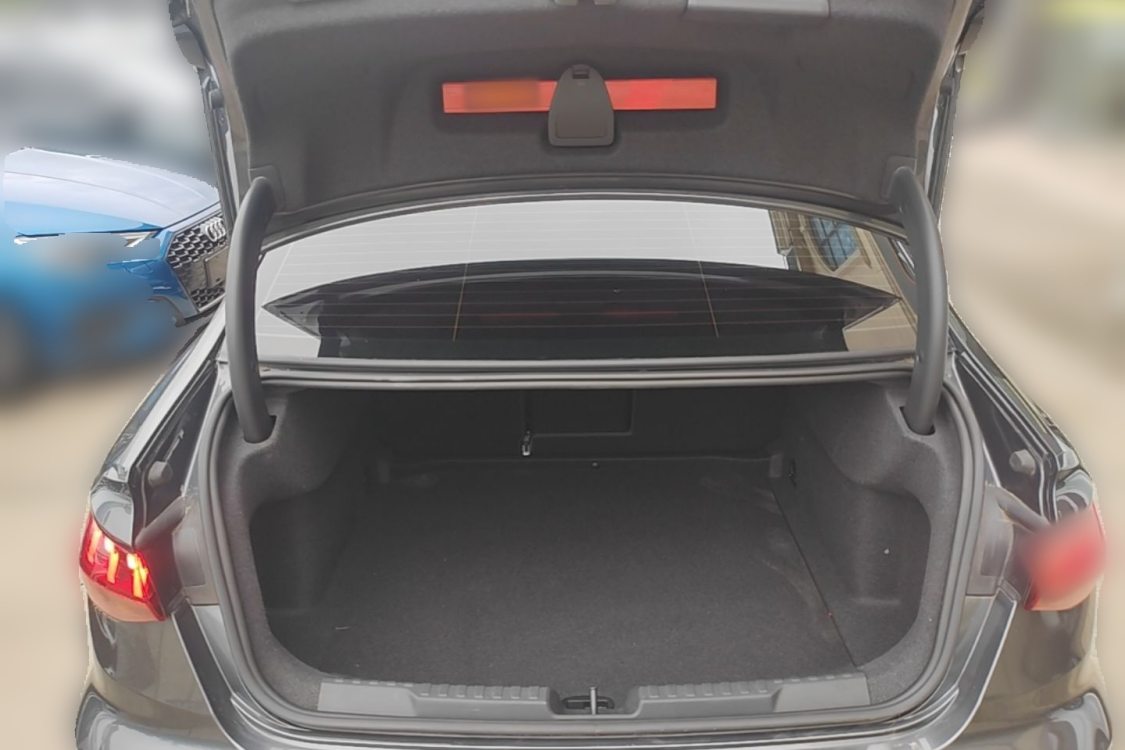 Audi A3 2023 immagine di auto #10