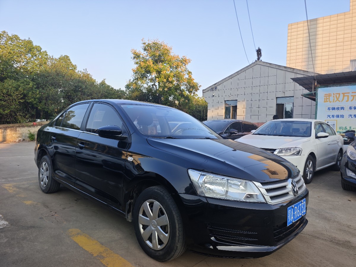 Volkswagen Santana 2016 car image #3