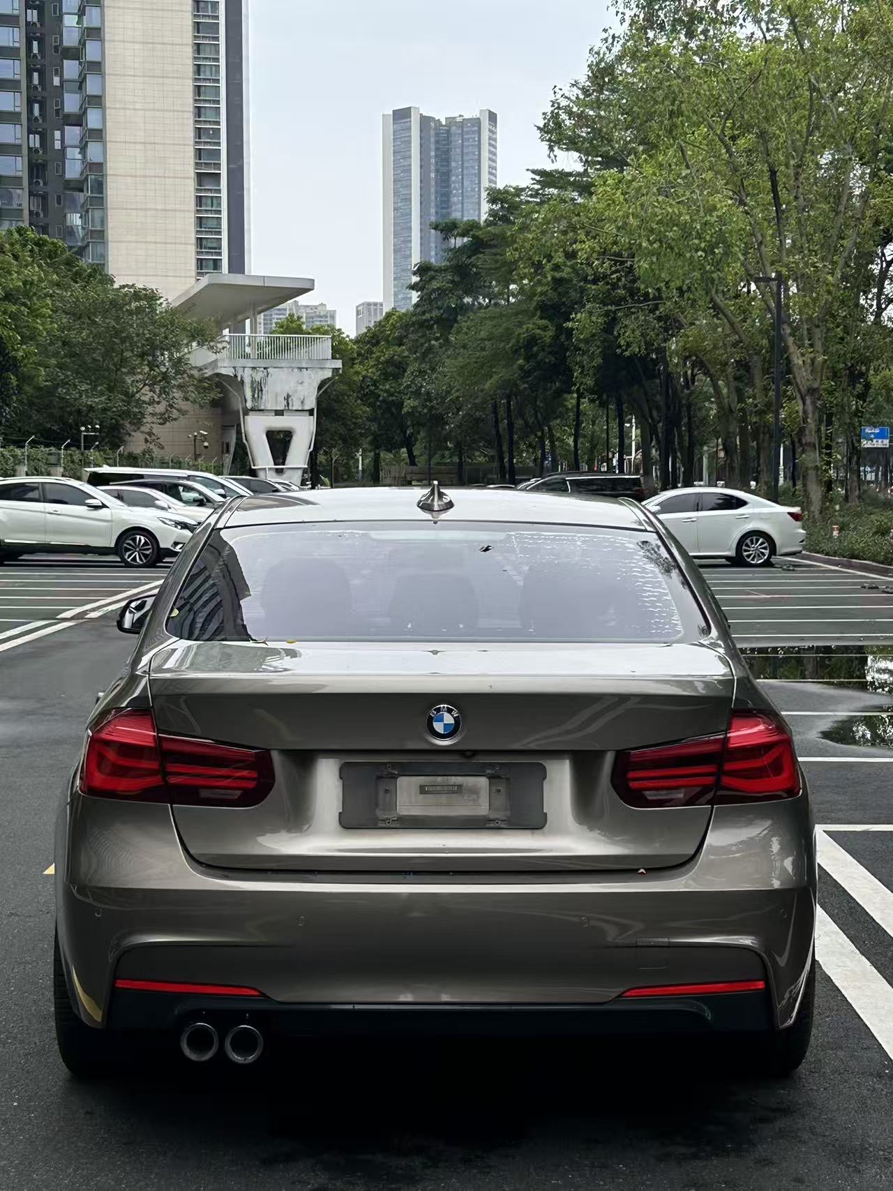 BMW 3 Series 2018 #8 BMW 3 Series 2018 car image #8