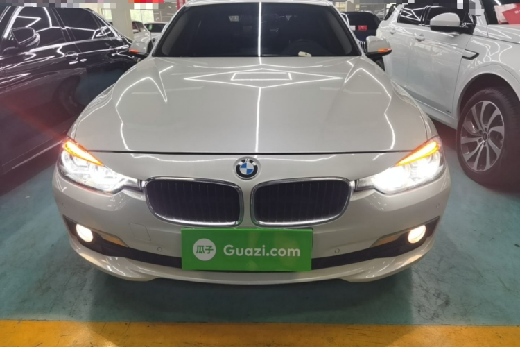 BMW 3 Series 2018 #3 BMW 3 Series 2018 car image #3