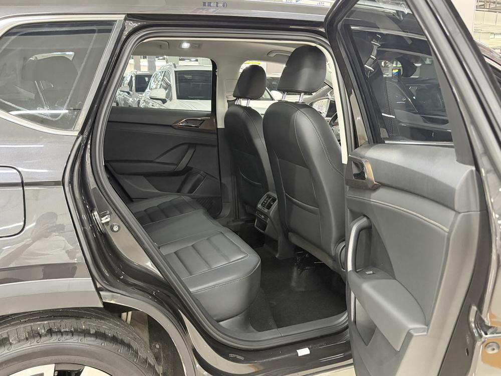 Volkswagen Tharu 2022 car image #13