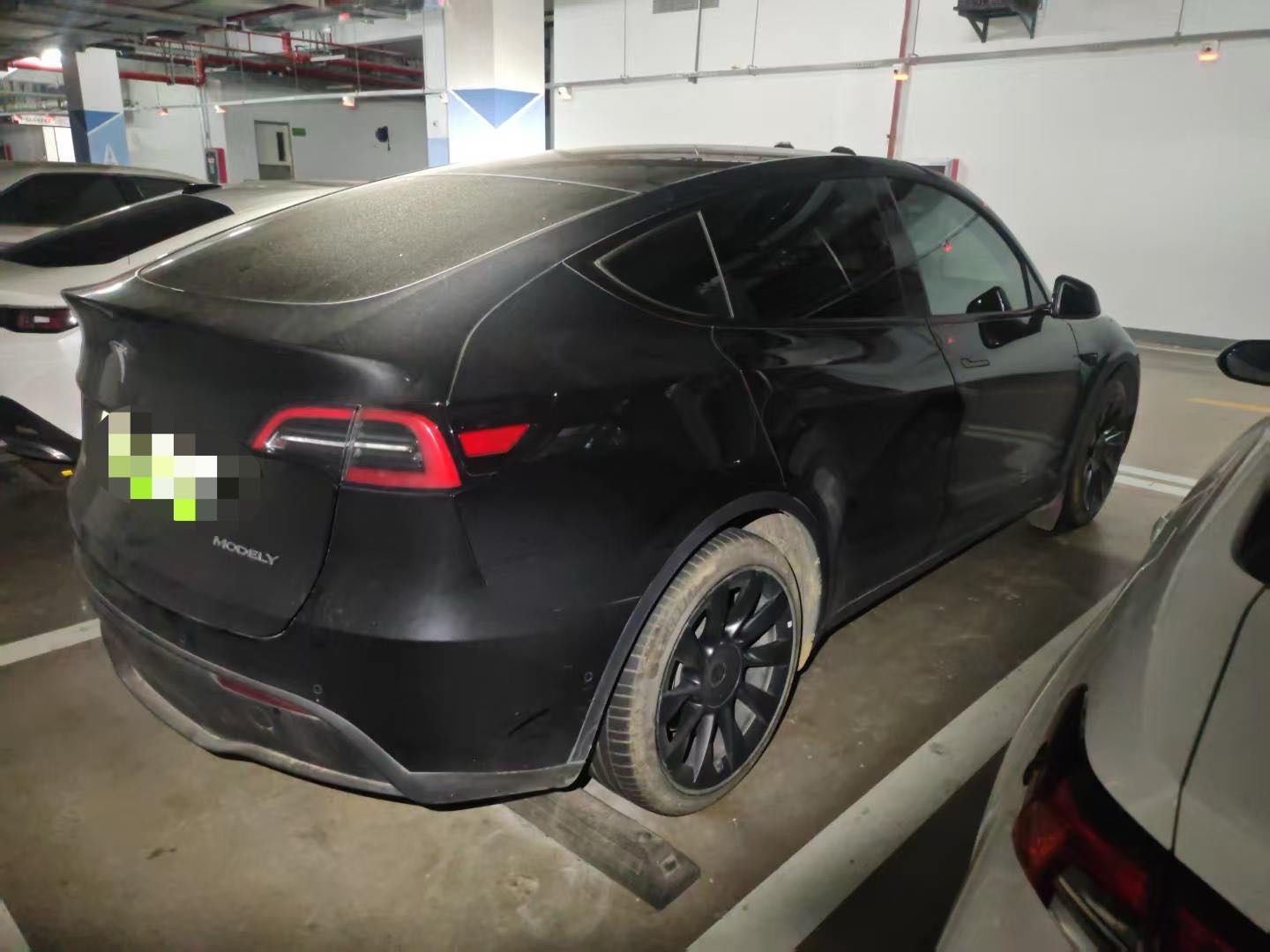 Tesla Model Y 2022 #5 Tesla Model Y 2022 car image #5