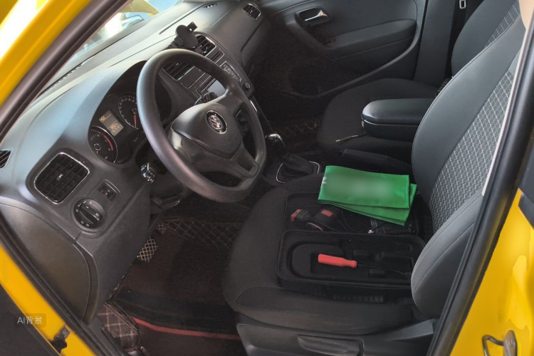Volkswagen Polo 2014 car image #17