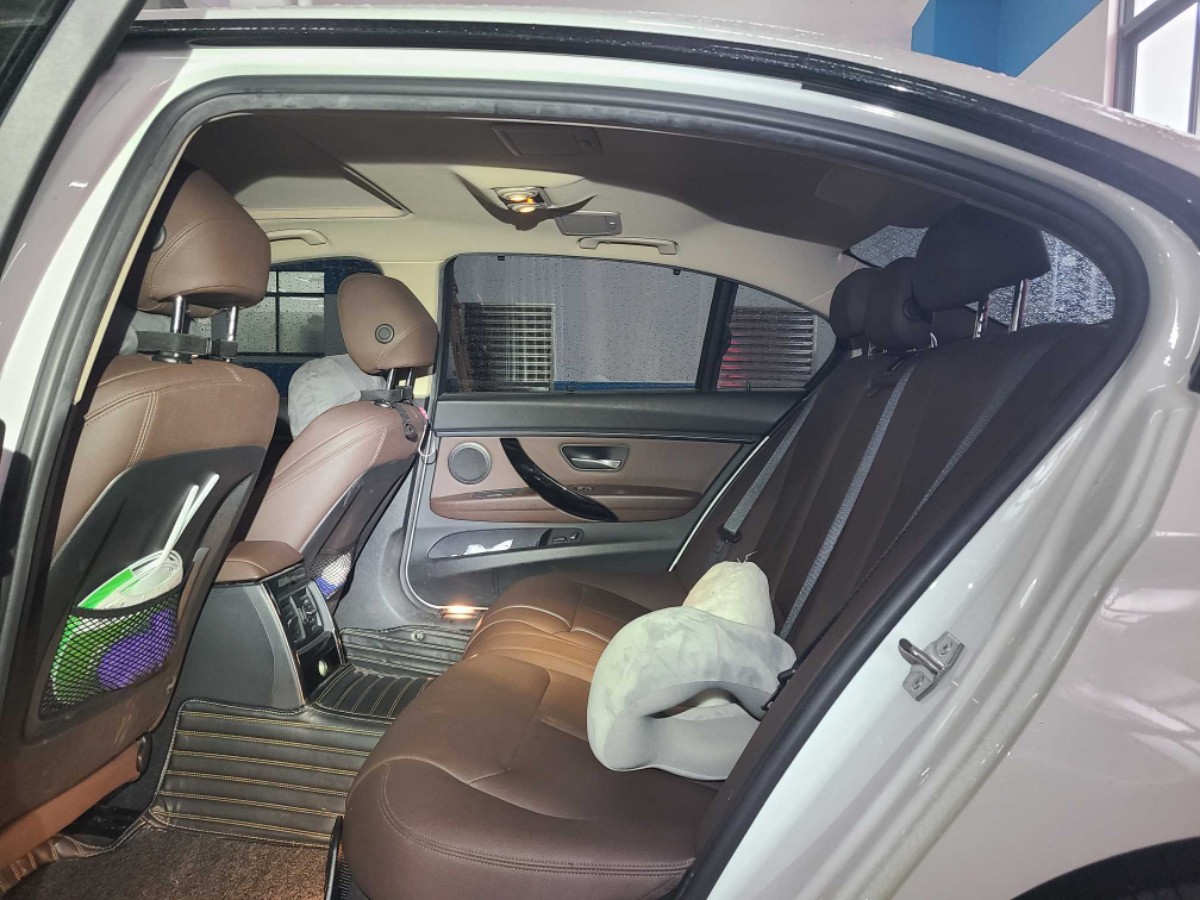 BMW 3 Series 2018 car image #3