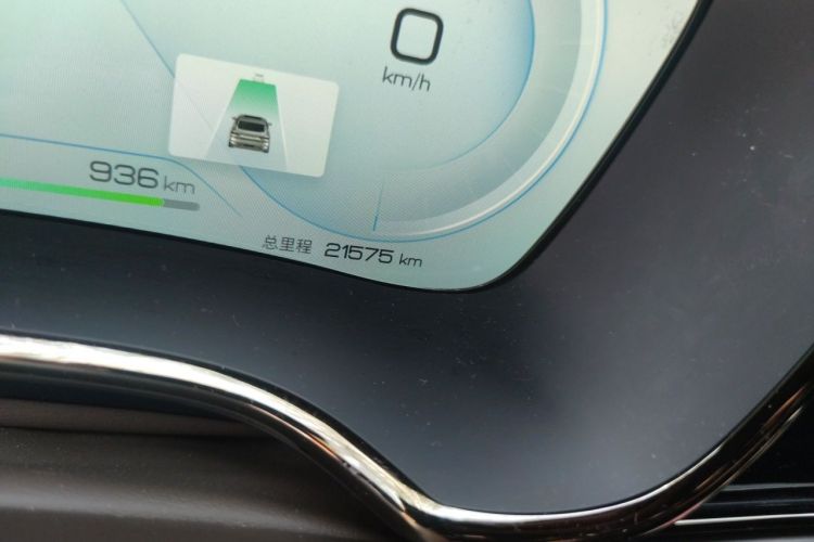 BYD Han 2023 car image #10