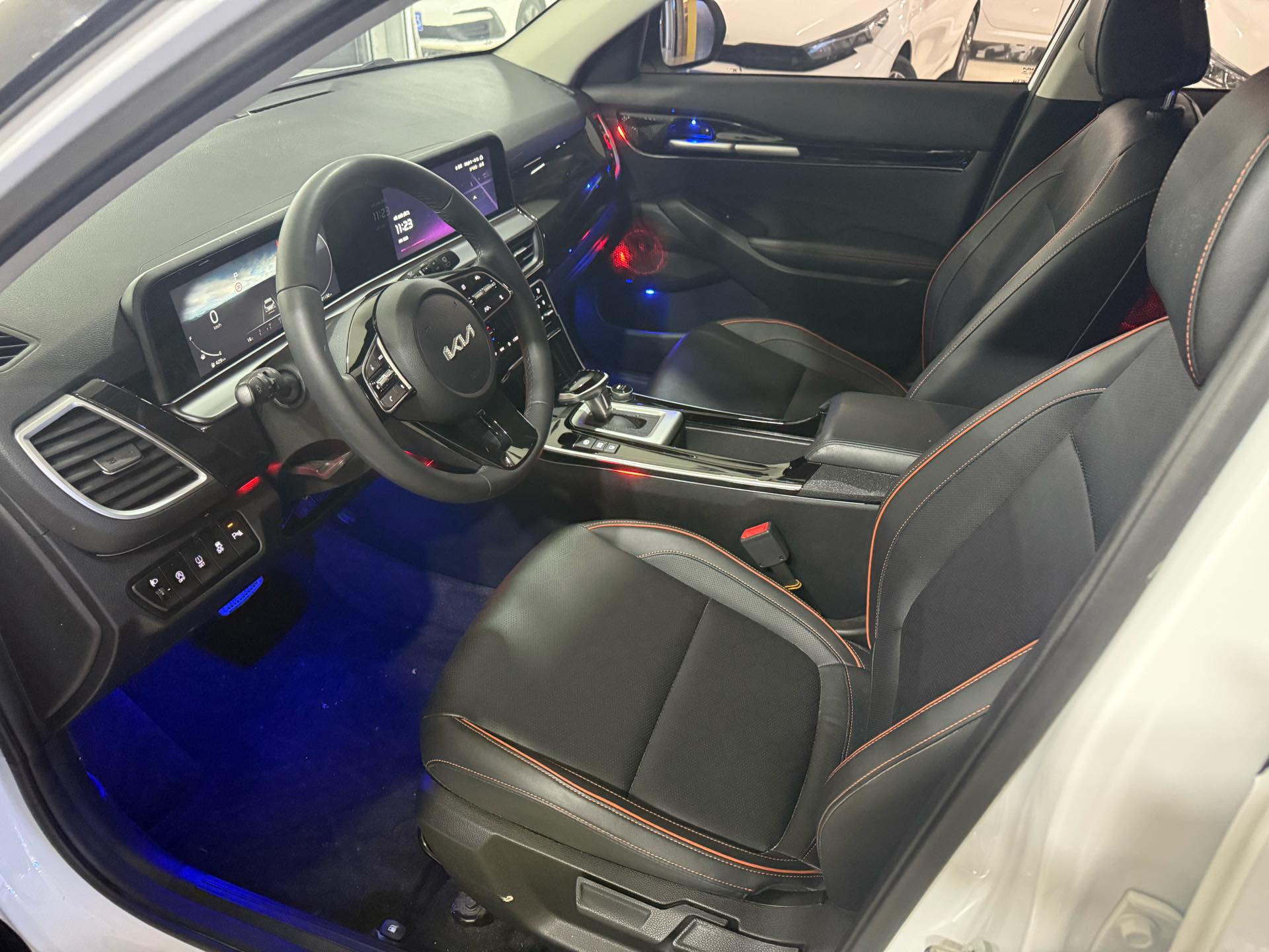 Kia Seltos 2023 car image #4