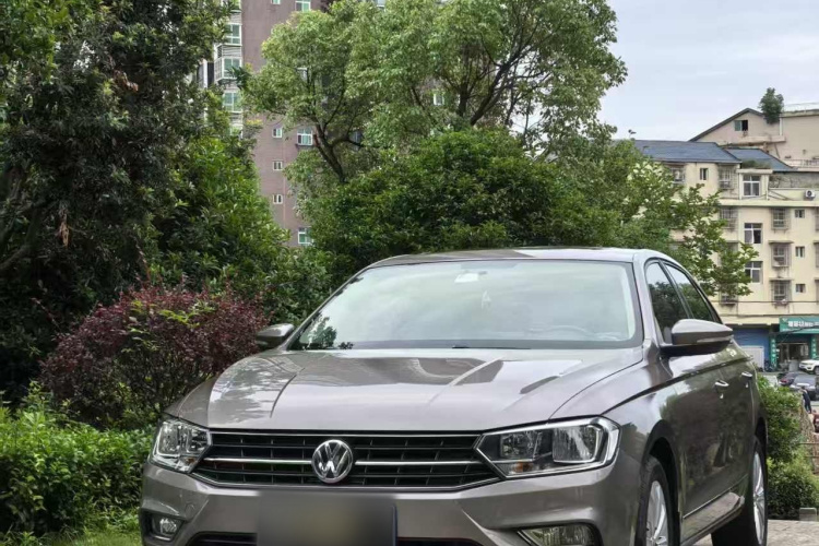 Volkswagen Bora 2016 car image #2