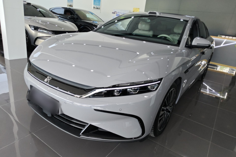 BYD Han 2025 #2 BYD Han 2025 car image #2