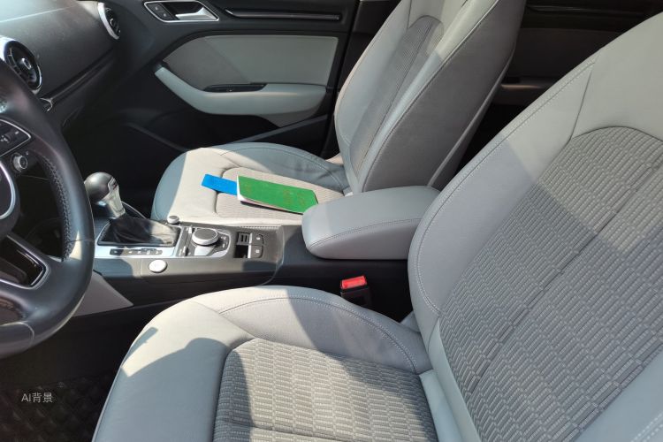 Audi A3 2018 car image #17