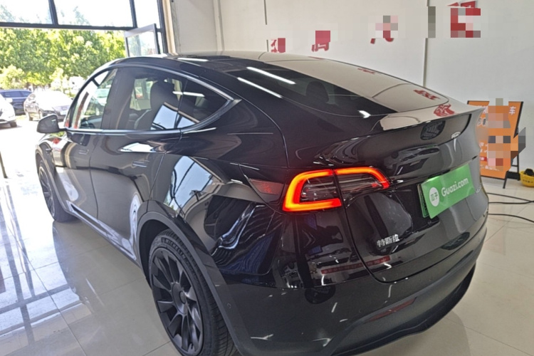 Tesla Model Y 2022 car image #5