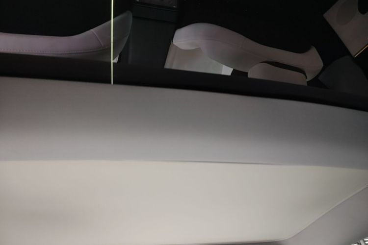Tesla Model 3 2023 car image #20