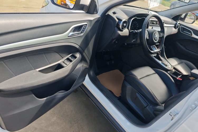 MG ZS 2020 car image #16