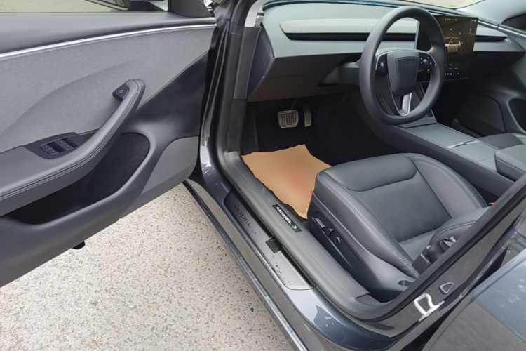 Tesla Model 3 2024 imagem de carro #16