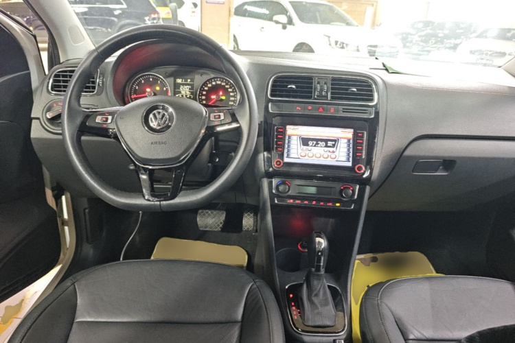 Volkswagen Polo 2014 #10 Volkswagen Polo 2014 car image #10