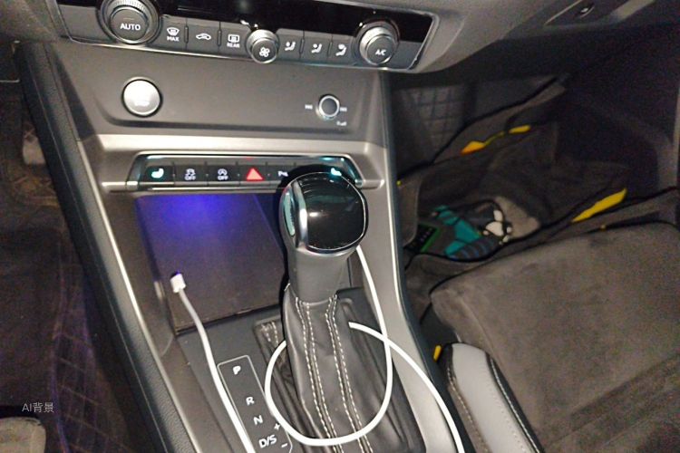 Audi Q3 2019 #16 Audi Q3 2019 car image #16