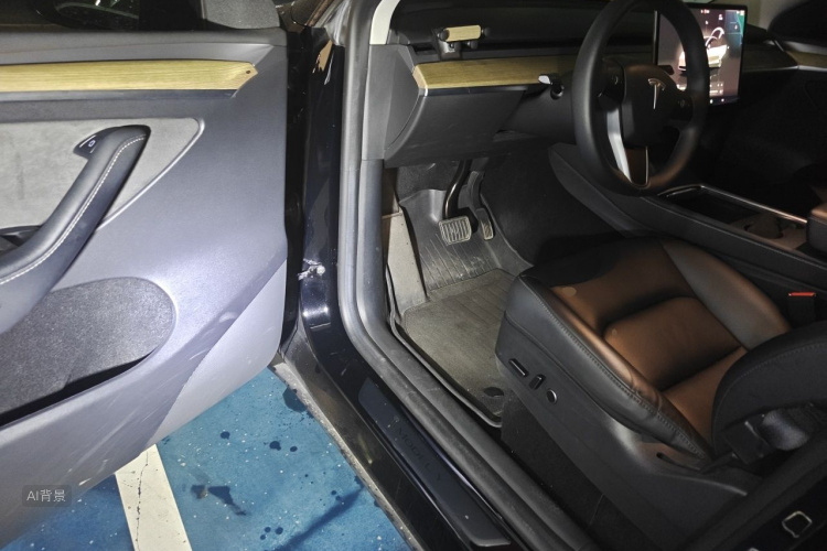 Tesla Model Y 2023 #18 Tesla Model Y 2023 car image #18