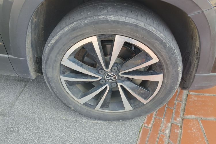 Volkswagen Tharu 2021 car image #9