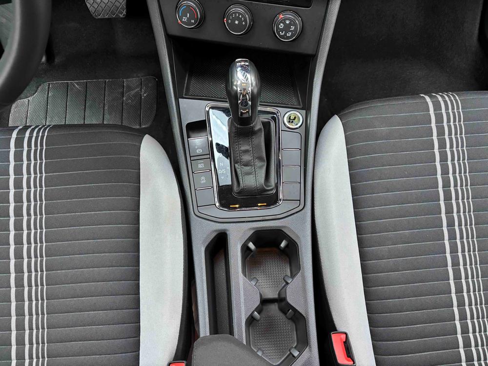 Volkswagen Bora 2024 car image #29