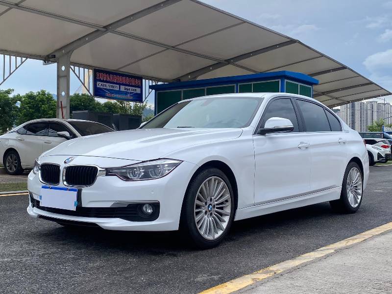 BMW 3 Series 2018 car image 