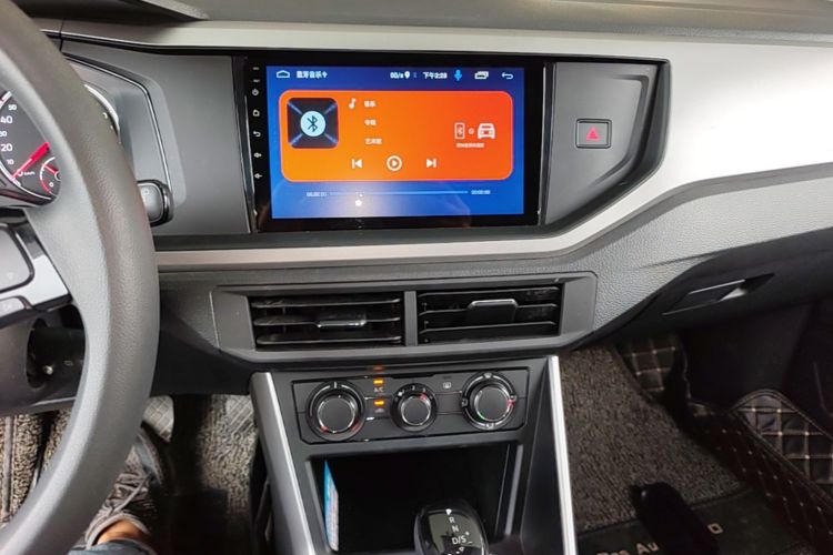 Volkswagen Polo 2020 car image #13
