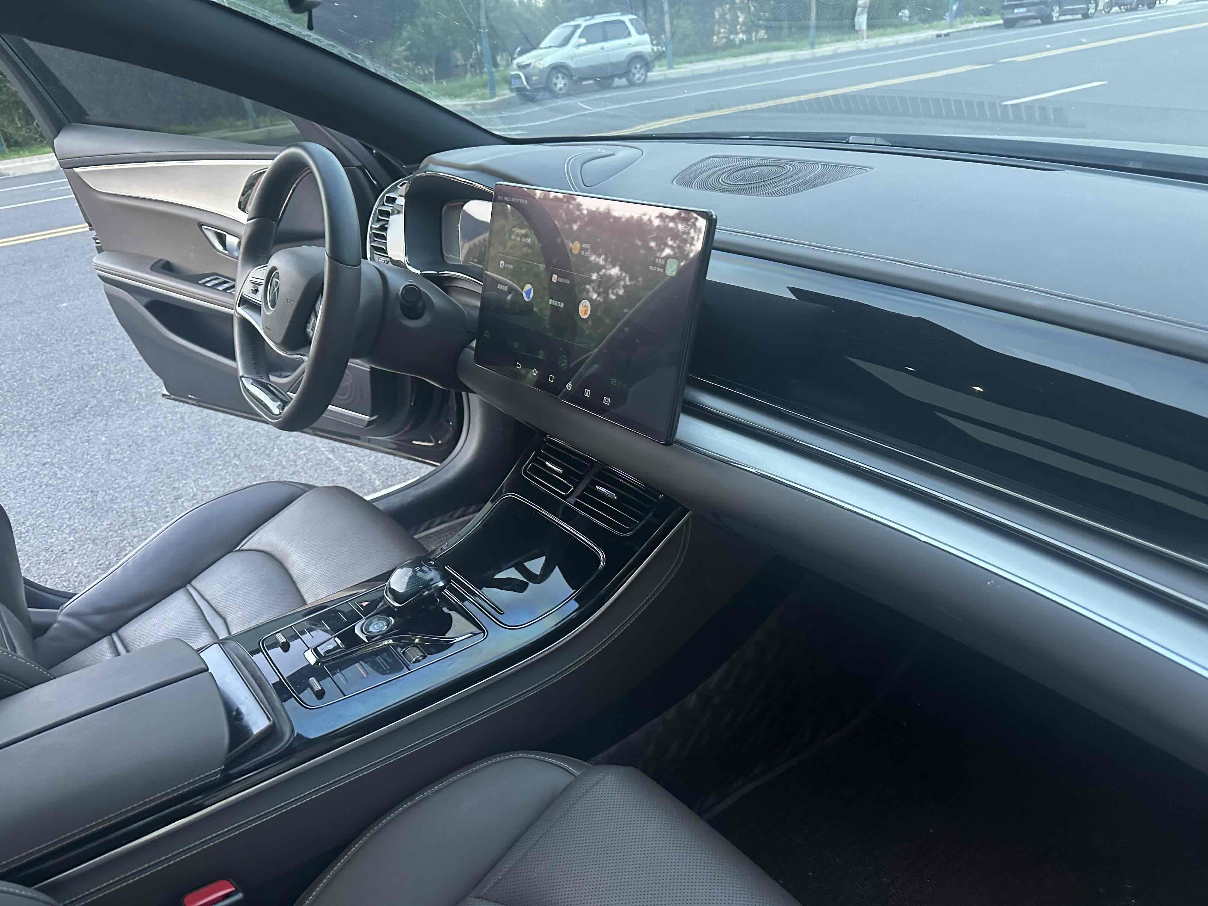 BYD Han 2021 car image #11