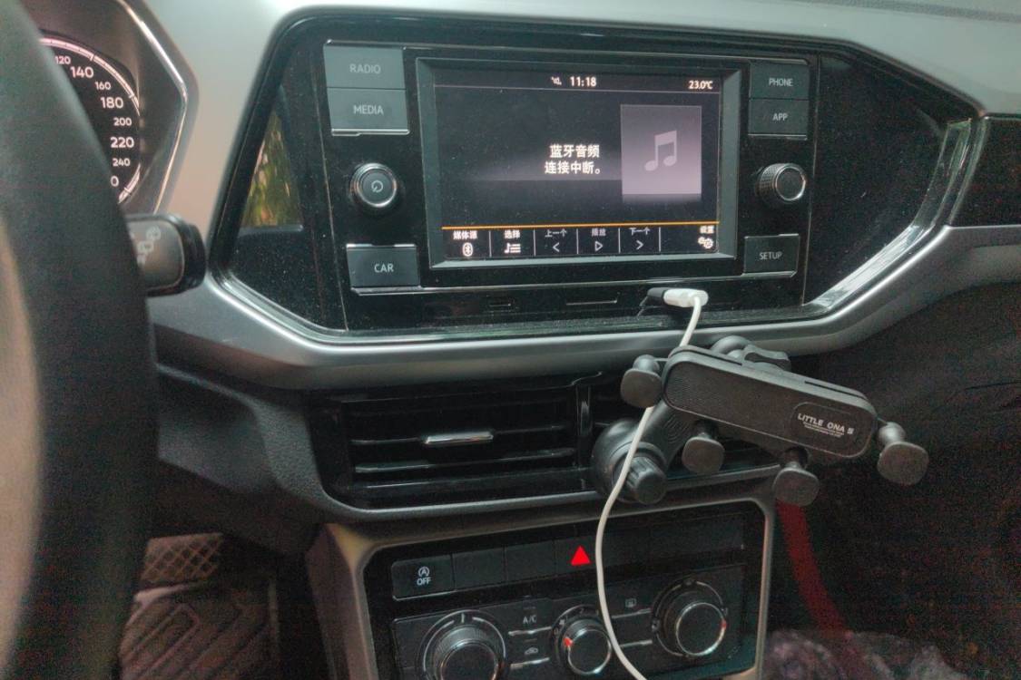 Volkswagen T-Cross 2020 immagine di auto #26