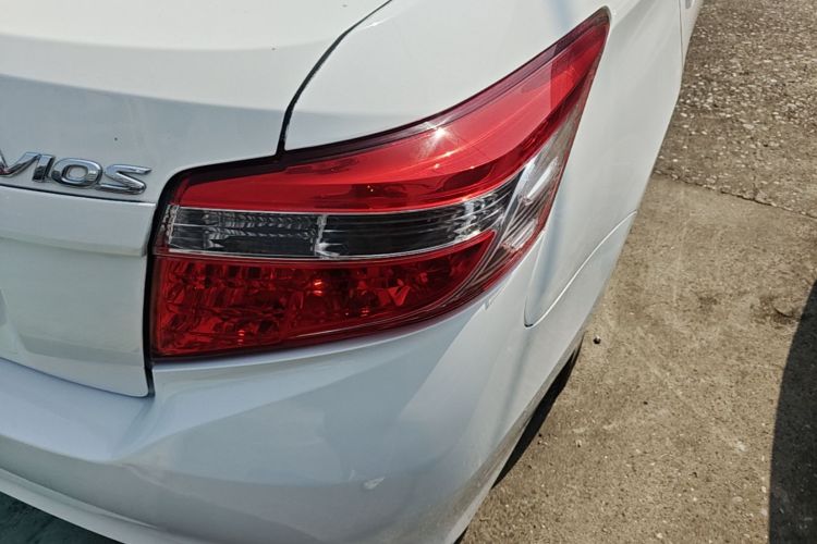 Toyota Vios 2015 car image #8