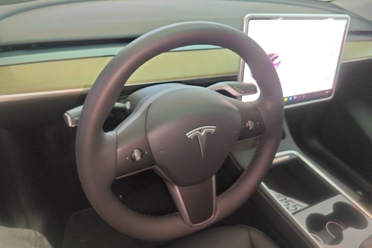 Tesla Model Y 2022 #11 Tesla Model Y 2022 car image #11