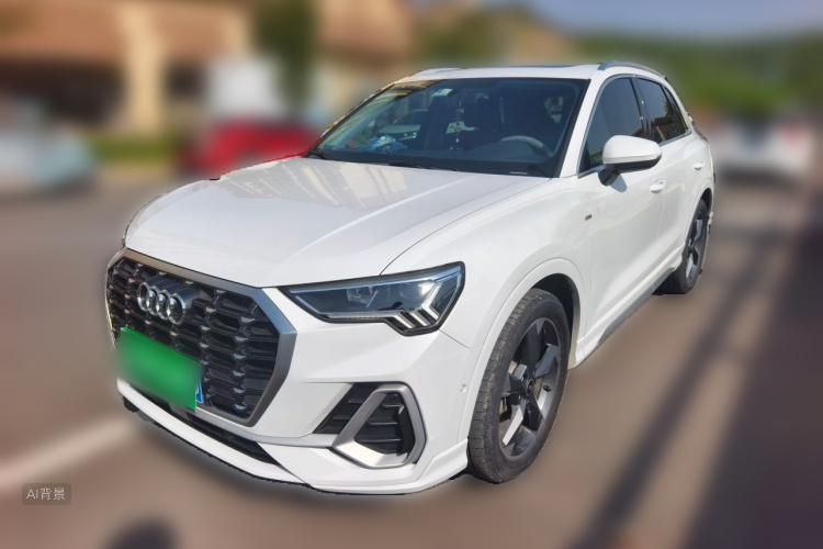 Audi Q3 2021 car image #2
