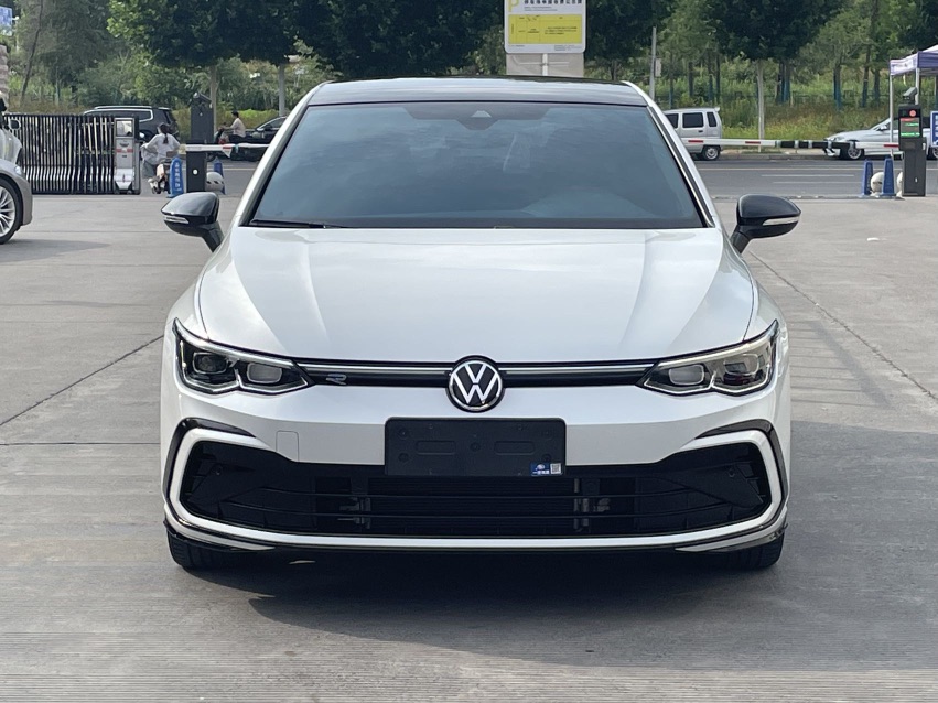 Volkswagen Golf 2022 immagine di auto #2