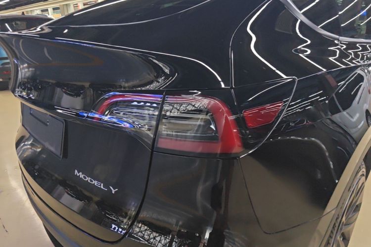 Tesla Model Y 2022 #8 Tesla Model Y 2022 car image #8